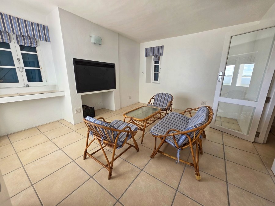 5 Bedroom Property for Sale in Struisbaai Western Cape